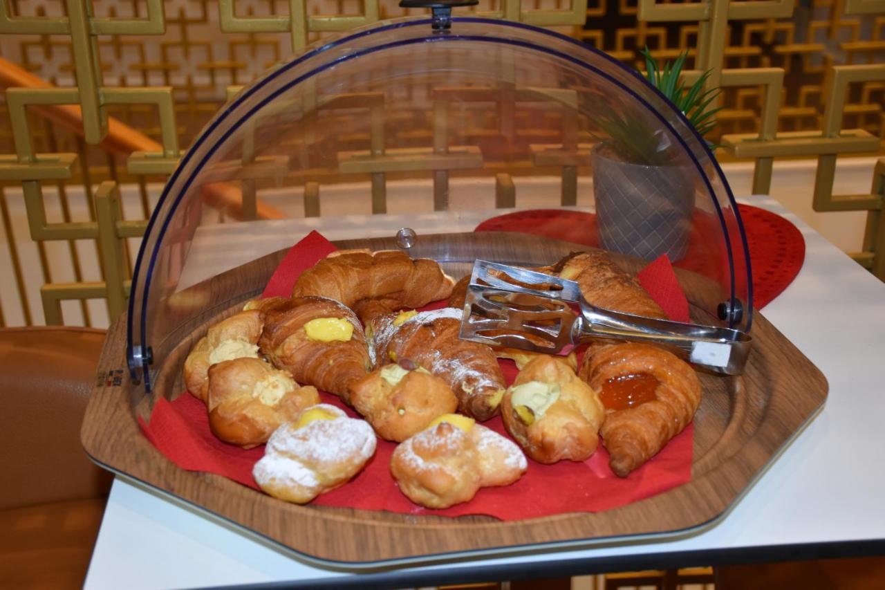 Hotel Ergi'S Durrës Eksteriør bilde