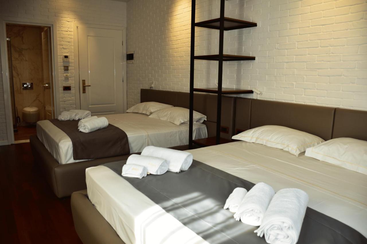 Hotel Ergi'S Durrës Eksteriør bilde