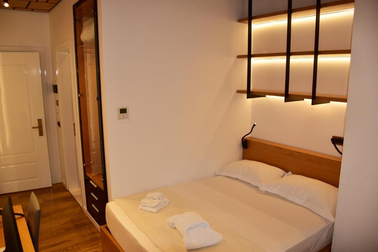 Hotel Ergi'S Durrës Eksteriør bilde