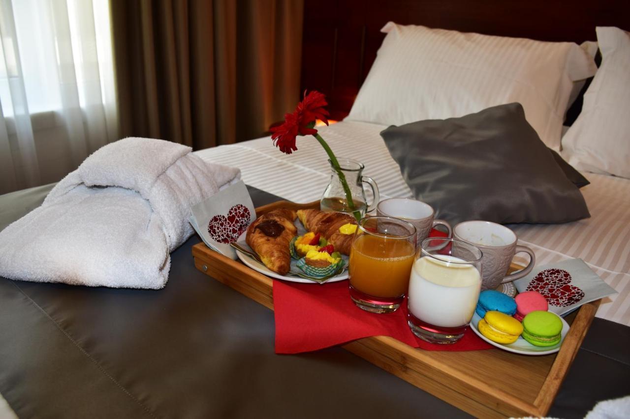 Hotel Ergi'S Durrës Eksteriør bilde