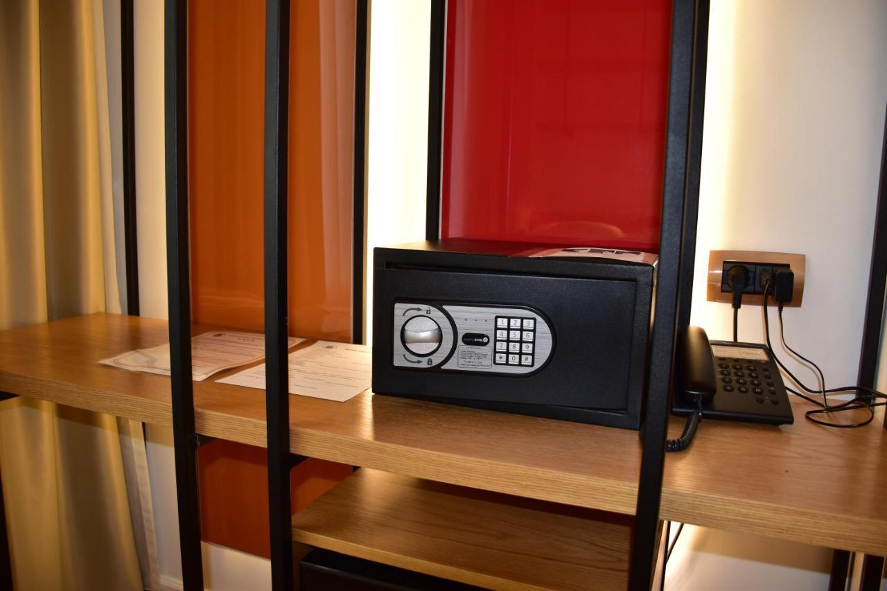 Hotel Ergi'S Durrës Eksteriør bilde