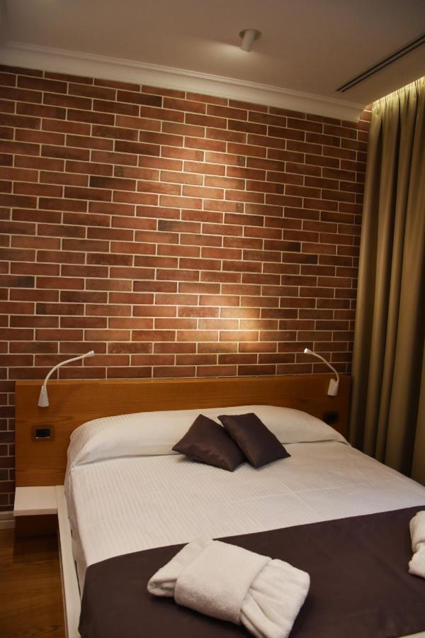 Hotel Ergi'S Durrës Eksteriør bilde
