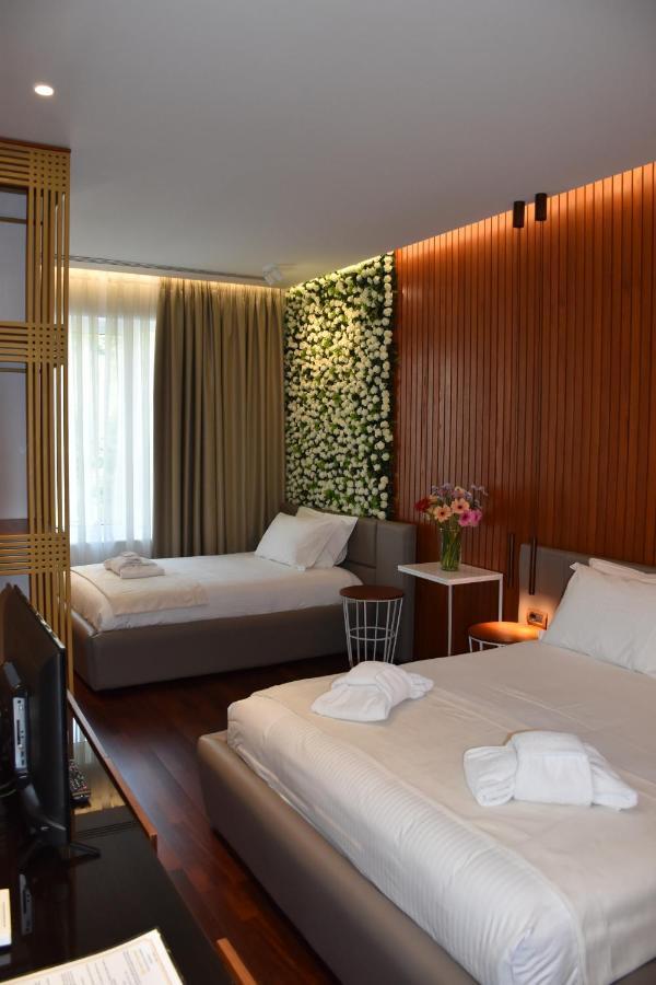 Hotel Ergi'S Durrës Eksteriør bilde