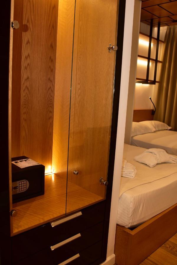 Hotel Ergi'S Durrës Eksteriør bilde