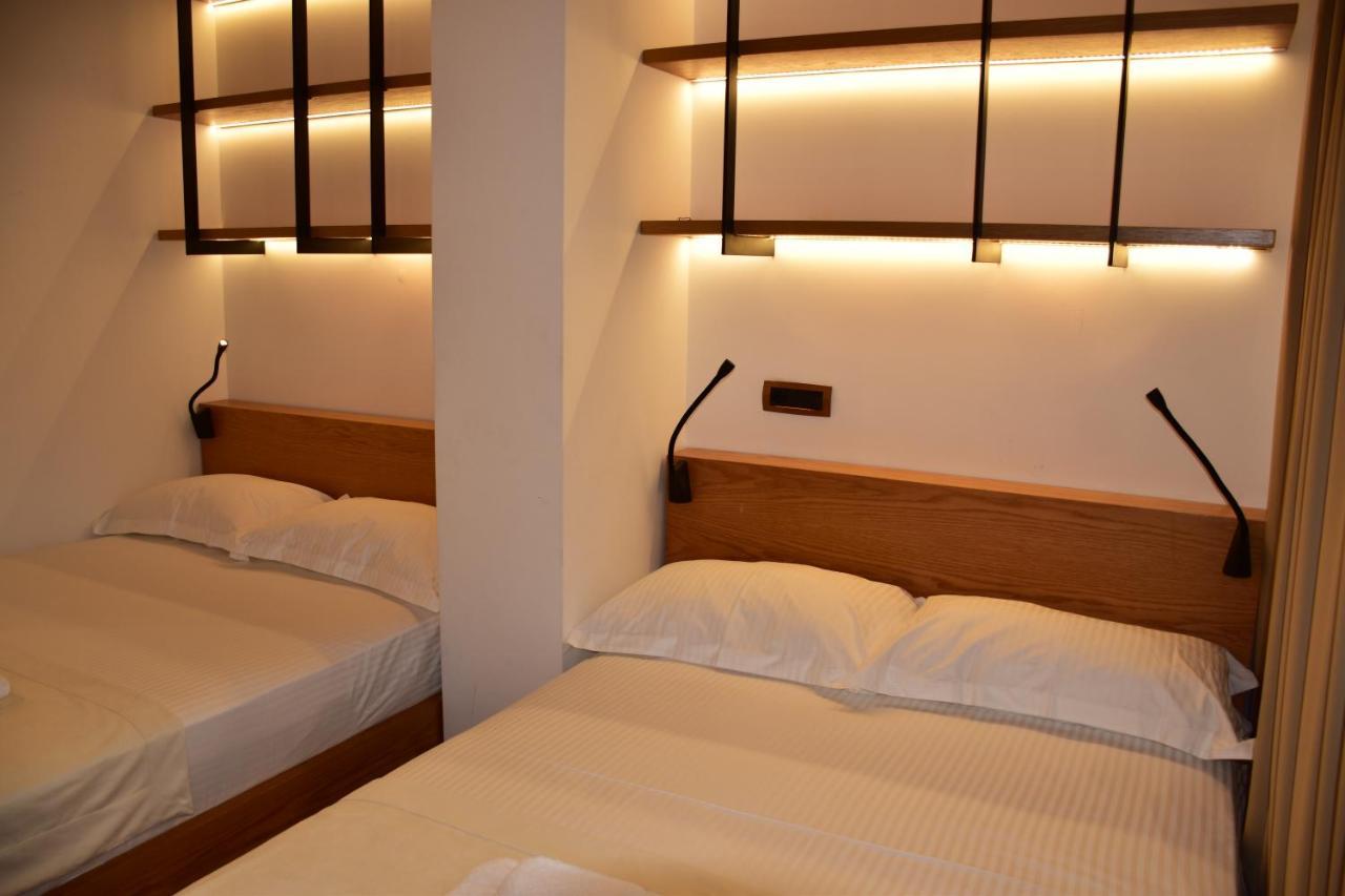 Hotel Ergi'S Durrës Eksteriør bilde